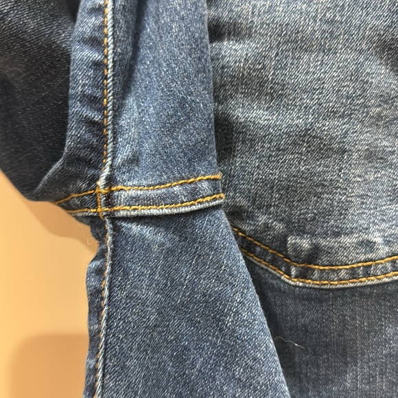 Like new Kut from the Kloth Natalie High Rise Bootcut Jean size 8 - Picture 6 of 9